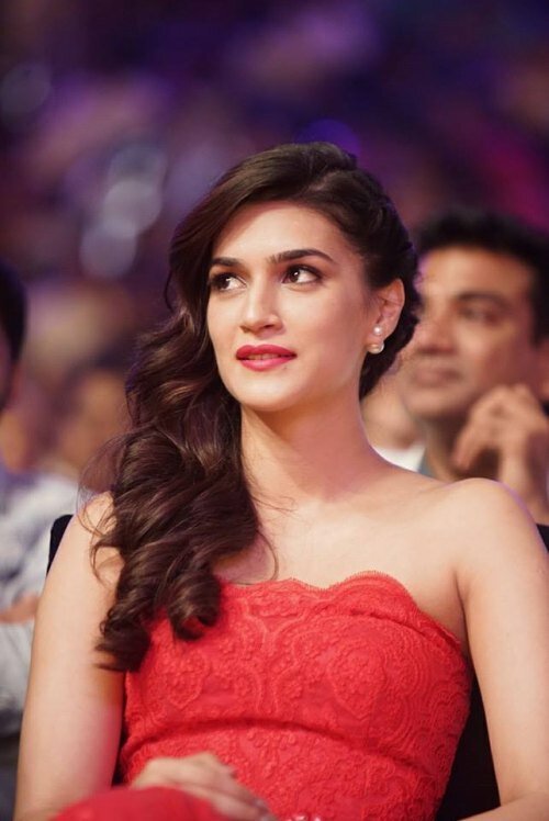 SIIMA Awards 2015 Red Carpet Pics: Trisha, Shruti Hassan, Amy Jackson, Rana Daggubati, Hansika dazzle new crop of Bollywood actresses at SIIMA including Kriti Sanon